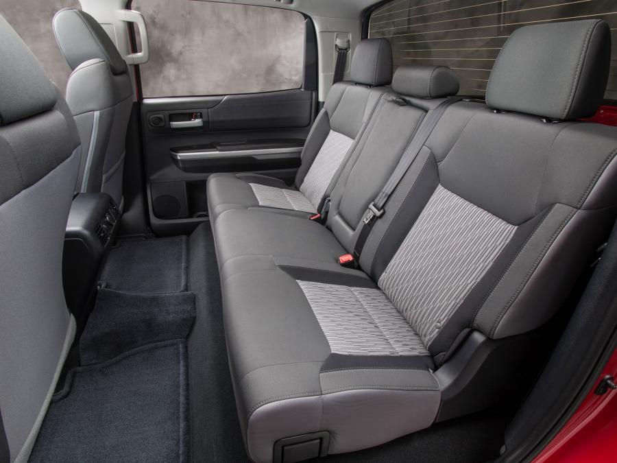  Toyota Tundra CrewMax SR5 by TRD 2013 года  (фото 4 из 10)